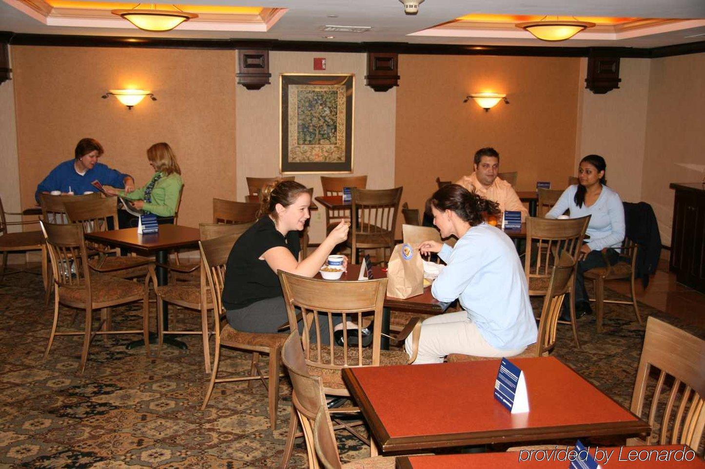 Hampton Inn Portsmouth Central Restaurant photo