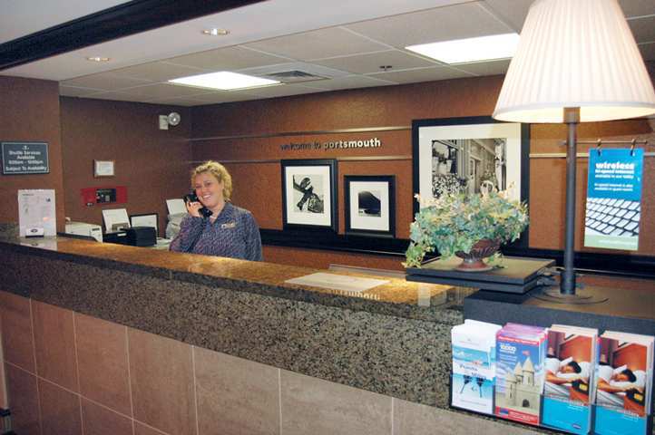 Hampton Inn Portsmouth Central Interior photo